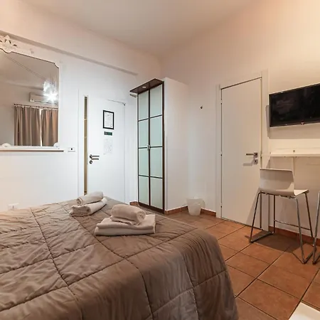 ゲストハウス Cristel Cozy - Termini Train Station