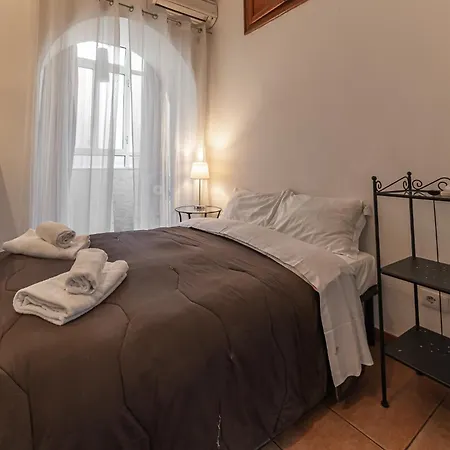 Guest house Cristel Cozy - Termini Train Station *