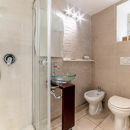 Cristel Cozy - Termini Train Station Guest house *