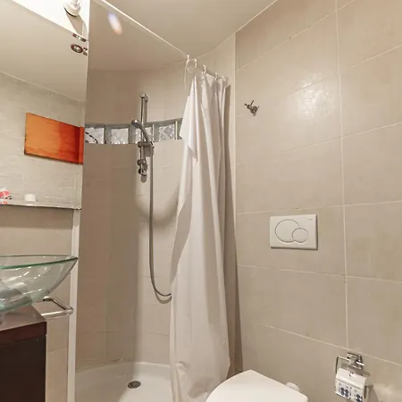 ゲストハウス Cristel Cozy - Termini Train Station