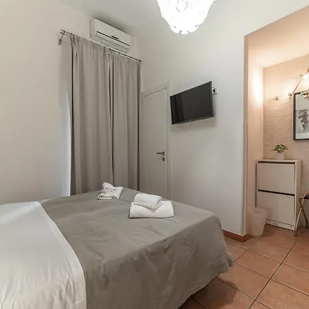 ゲストハウス Cristel Cozy - Termini Train Station 2*